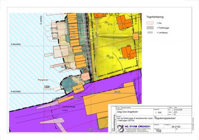 Reguleringsplankart som viser eiendomsnummer, bygninger, kai, flytebrygge og landgang i et kystområde.