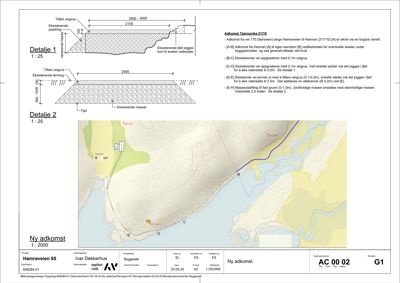 Tegning som viser detaljerte oppriss av veianlegg (adkomst) med mål og konstruksjonsdetaljer, samt en situasjonsplan for området.