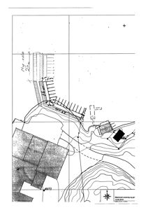 Situasjonsplan som viser tomtens terrengforhold (høydekurver), eksisterende og planlagt bebyggelse, samt tilstøtende eiendomsgrenser.