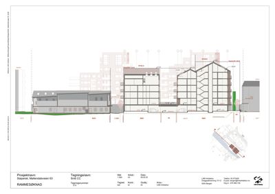 Snittegning (Snitt CC) som viser bygningens tverrsnitt, høyder, konstruksjoner og omgivelsers høydeforhold.