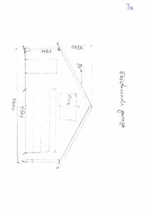 Håndtegnet etasjeplan for en elektrisk verksted/garasje med mål og romoppdeling