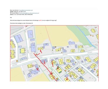 Et oversiktskart over et boligfelt med bygningsplasseringer, gater (Semoveien) og en markert VA-ledning.
