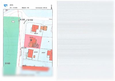 Situasjonsplan som viser eiendomsnummer, bygninger, veier og grunneiergrenser.