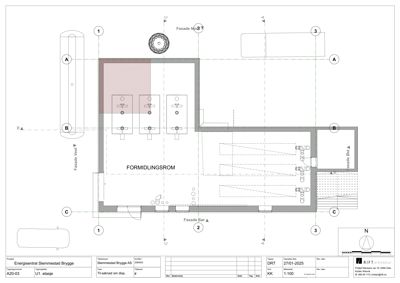 Etasjeplan for et 'FORMIDLINGSROM' med angitt romfordeling, dører og vinduer.
