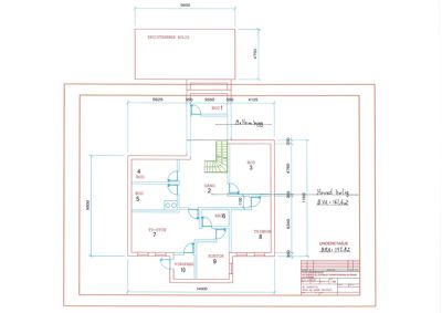 Etasjeplan for en bolig som viser romfordeling, dører, trapp og mål. Planen viser både hovedetasje og underetasje.