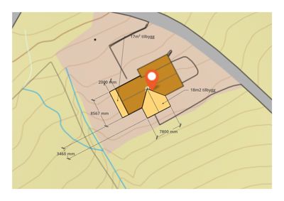 Situasjonsplan som viser tomtens form, topografi (konturlinjer), eksisterende eller planlagt bygning med mål og arealopplysninger (tilbygg), samt forhold til vei og vannløp.