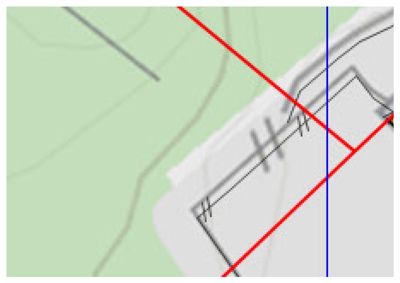 Situasjonsplan som viser bygningens plassering i forhold til tomme, vegger og eiendomsgrenser (røde og blå linjer).