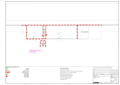 Detaljtegning av brannsystemet i et bygg, med symboler for utgang, sprinkleranlegg og brannslukningsutstyr.