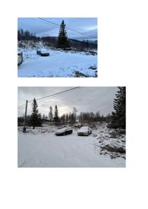 Fotografier av et snødekt område med parkerte biler og skog, sannsynligvis en tomt eller eiendom.
