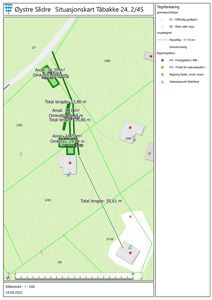 Situasjonskart som viser eiendomsgranser, bygningers plassering og arealdata for Tåbakke 24.