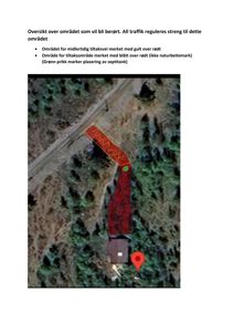 Satellittbilde (kart) av et område med overlagte markeringer for tiltaksområder, midlertidig tilknyttet vei og septiktank. Bildet viser også en bygning og en nøyaktighetsmarkør.