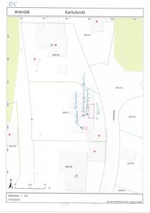 Kartutsnitt (situasjonsplan) over eiendom i Arendal med arealmålinger og håndskrevne notater.