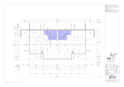 Etasjeplan (1. etasje) som viser romfordeling, vegger, dører, vinduer og dimensjoner for en bygning.