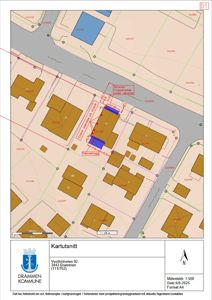 Kartutsnitt som viser tomtens plassering i forhold til nabolag, vei og vann (Vestfoldveien, Vestfjorden).