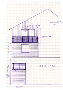 Snittegning av en eksisterende bygning med plan for en ny altan og rekkverk.