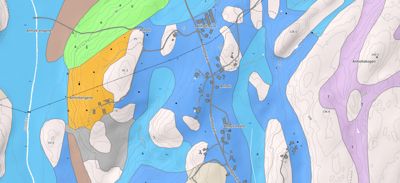 Kart over et område med topografi, vannveier og bygningsplasseringer