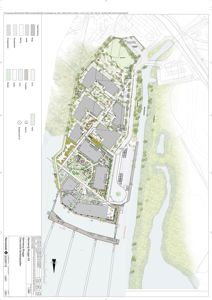 Situasjonsplan som viser bygningenes plassering i forhold til omgivelsene, inkludert vannløp, parkområder og veier.