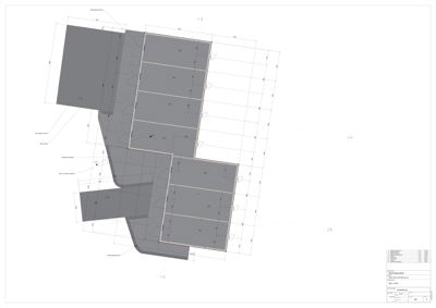 Etasjeplan eller romfordeling for en bygning med angitte mål og romnummer.