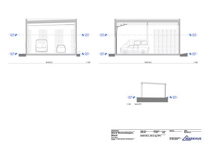Snittegning av en brannstasjon med inngangsparti og biloppstillingsplasser