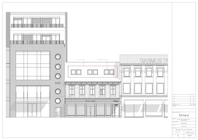Fasadetegning som viser fronten på en bygning med flere etasjer, vinduer, balkonger og detaljer om fasadematerialer.