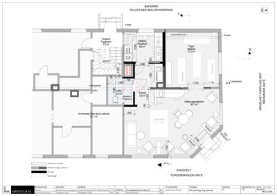 Etasjeplan (plantegning) som viser romfordeling, mål og funksjoner i en bolig.
