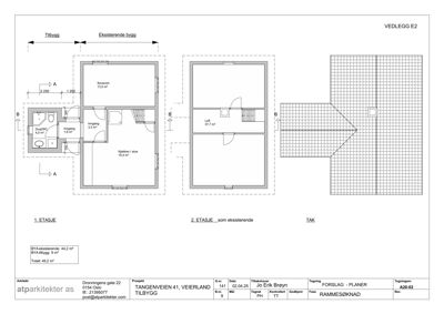 Etasjeplaner for et tilbygg og eksisterende bygning, inkludert takplan og arealoppsummering.