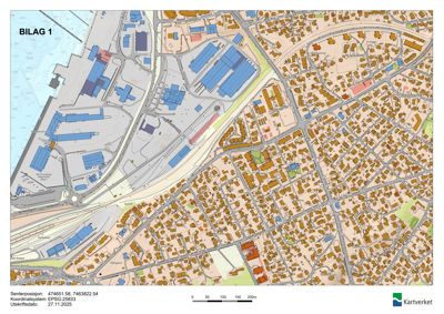 Kart over et område med bygningsfot, veier og infrastruktur, inkludert koordinater og utskriftsdato.