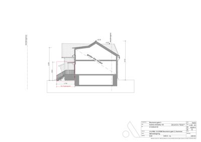 Snittegning som viser tverrsnittet av en bygning med høydeangivelser og konstruksjonsdetaljer.