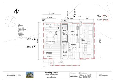 Hovedetasjens plan med romfordeling, dimensjoner og materialbeskrivelse.