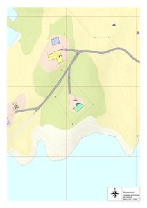 Situasjonskart som viser bygningers plassering i forhold til vei, terreng og vann.