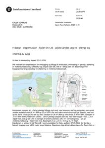 Et dokument fra Statsforvalteren i Vestland som viser en situasjonsplan med en markør for eiendommen, samt en tegning av den planlagte tilbygningen og bassenget.