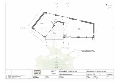 Etasjeplan (Plan 02) som viser romfordeling, mål og innmålte lengter for en bygning.