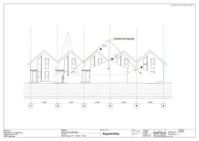 Snittegning som viser tverrsnitt gjennom eksisterende bygninger med høydemål og grunnplan.