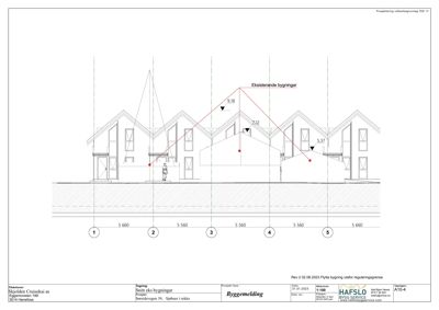 Snittegning som viser tverrsnitt av eksisterende bygninger med høydemål og reguleringsgrenser.