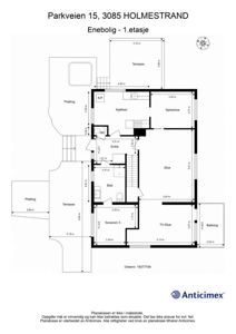 Plantegning av 1. etasje i enebolig på Parkveien 15, Holmestrand. Viser romfordeling, mål og utvendige arealer.