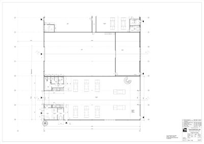 Etasjeplan som viser romfordeling, vegger, dører og parkeringsplasser.