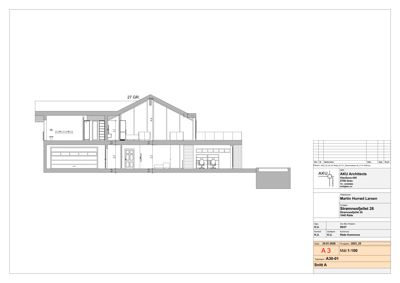 Snittegning (Snitt A) som viser tverrsnittet gjennom bygningen, inkludert romfordeling, høyder og konstruksjon.