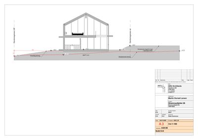 Snittegning (SNITT H-H) som viser bygningens tverrsnitt, høyder, terrengforhold og konstruksjon.