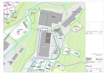 Situasjonsplan som viser tomtedeling, eiendomsnummer, veier og topografi for et område ved Anderkvern.