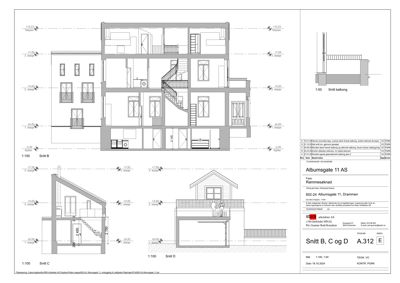 Tegning som viser snitt gjennom bygningen (Snitt B, C og D), inkludert etasjehøyder og romfordeling.