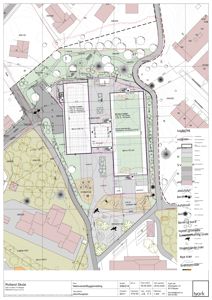 Situasjonsplan som viser plassering av ny skolebygning, omgivelser, veier, grøntområder og eksisterende bebyggelse.