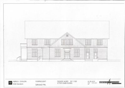 Fasadetegning av Røros stasjon sett fra nord (FASADE NORD). Tegningen viser bygningens utseende med vinduer, dører og takform.