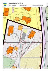 Situasjonskart som viser tomtens grenser, naboeiendommer og bygningers plassering.