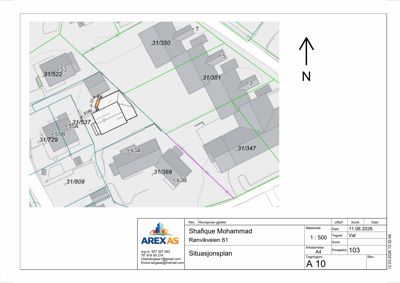 Situasjonsplan som viser tomtens plassering i forhold til nabolag, eiendomsnummer og vei.