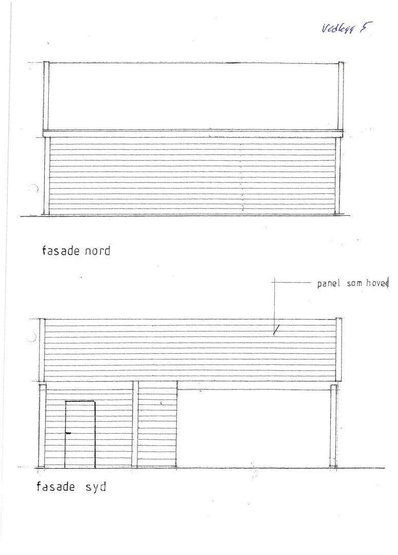 Tegning som viser fasade nord og fasade syd for en bygning, med detaljer om panel og hoved.