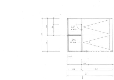 En teknisk detaljtegning som viser en plan (plan) og et oppriss (sideutsnitt) av en konstruksjon, sannsynligvis en dør eller en ramme, med angitte mål.