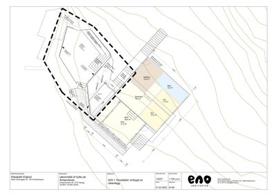 Hovedplan for et uteligg med angitte romarealer (kjøkken, bad, soverom, stue) og utendørs områder.