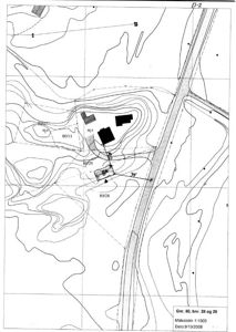 Situasjonsplan som viser tomtens beliggenhet i forhold til nabolag, høydemålerlinjer, veier og eksisterende bygninger.