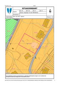 Situasjonskart som viser eiendomsgrenser, naboeiendommer, topografi og bygningsplassering.