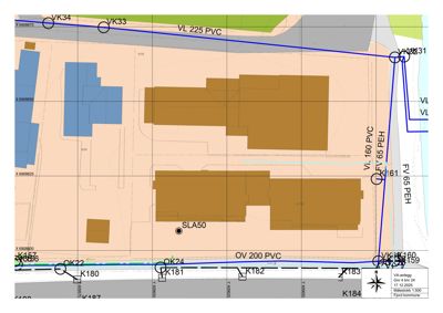 Situasjonsplan som viser tomtens grenser, eksisterende og planlagte bygninger, samt vann- og avløpsledninger (VA-anlegg).